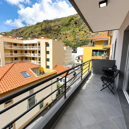 Park-family Retreat- Free Parking Garage *