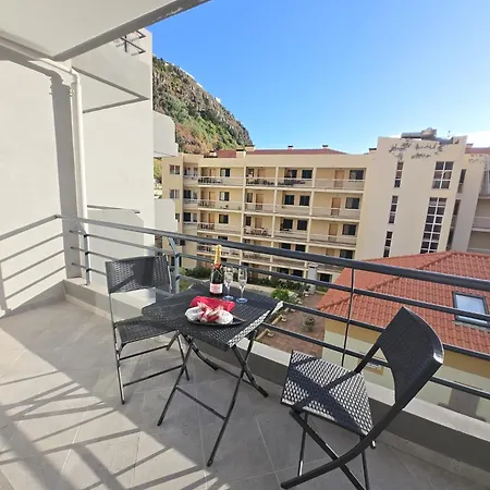 Apartment Park-family Retreat- Free Parking Garage Ribeira Brava
