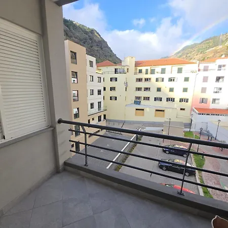 Park-family Retreat- Free Parking Garage Apartment *