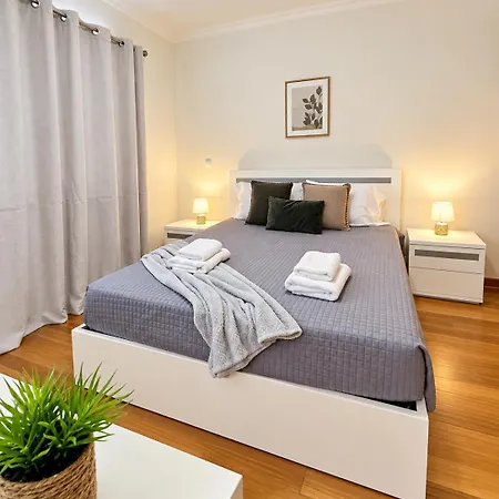 Park-family Retreat- Free Parking Garage *