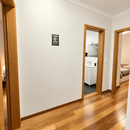 Park-family Retreat- Free Parking Garage Apartment Ribeira Brava