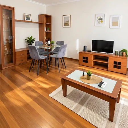 Apartment Park-family Retreat- Free Parking Garage *